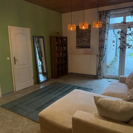 Zauberhafte In Idyllischer Lage