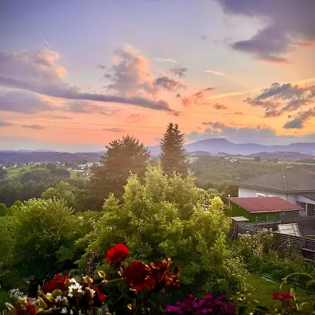 Zauberhafte In Idyllischer Lage Mitterdorf an der Raab