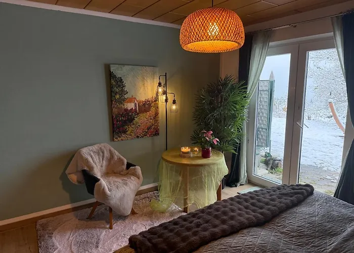 Zauberhafte In Idyllischer Lage *